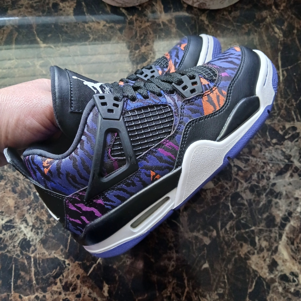 Jordan 4 Retro 'Rush Violet 'Streetwear/Lifestyle Shoes Size 4 Youth/5.5 Women - Picture 11 of 15